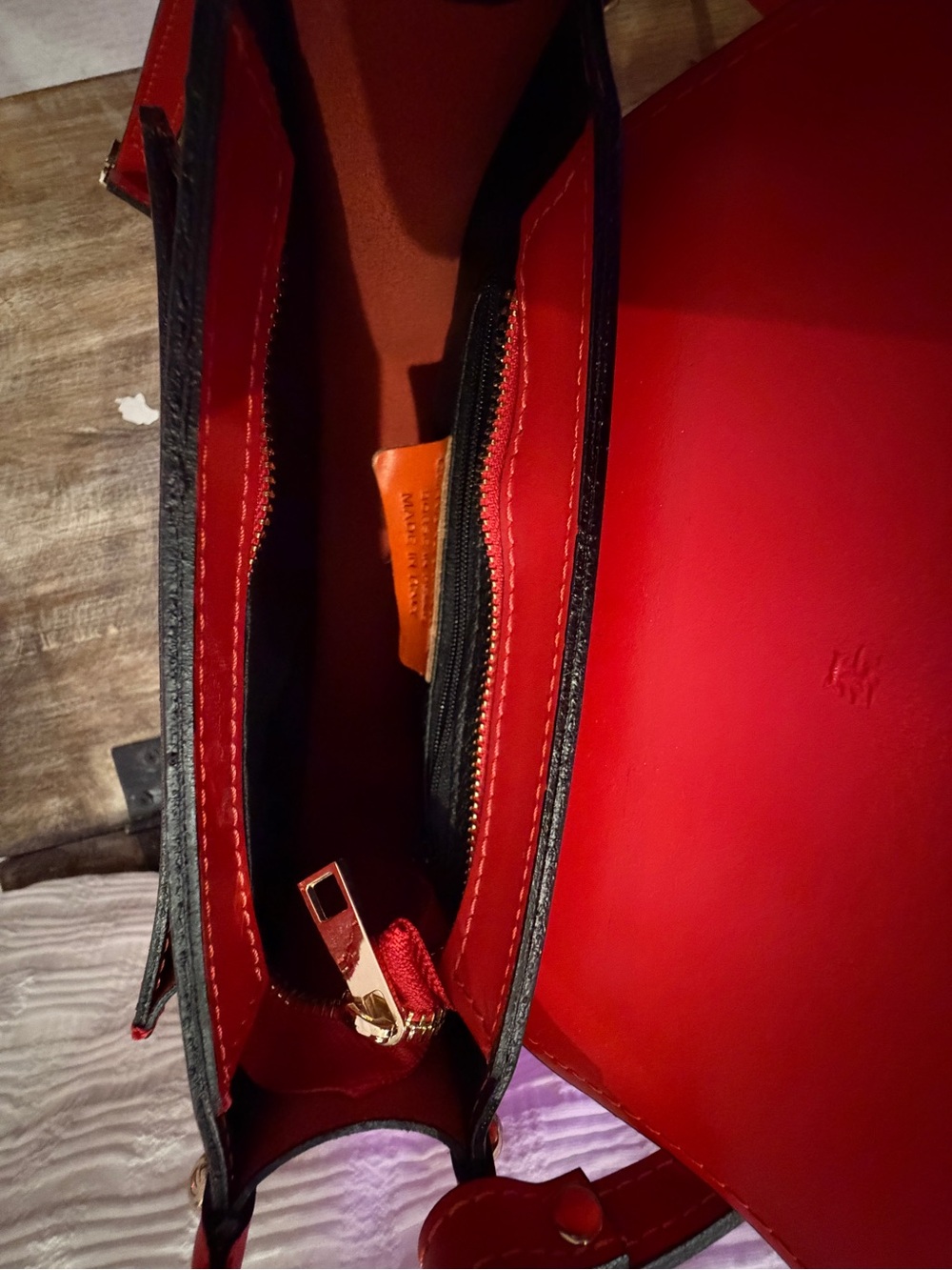 Florence exquisite Italian red leather Crossbody shoulder bag - Picture 5 of 11
